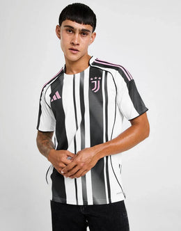 Juventus 25/26 — Thuistenue